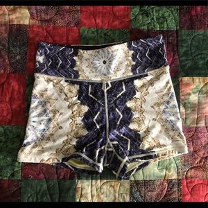 Wolven Reverie high waist shorts size s